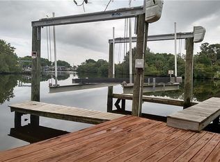 302 4th St SW, Ruskin, FL 33570