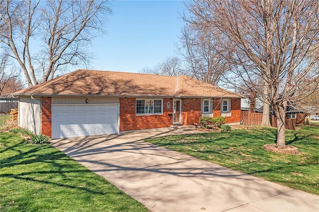 4728 Bond St, Shawnee, KS 66203 Zillow