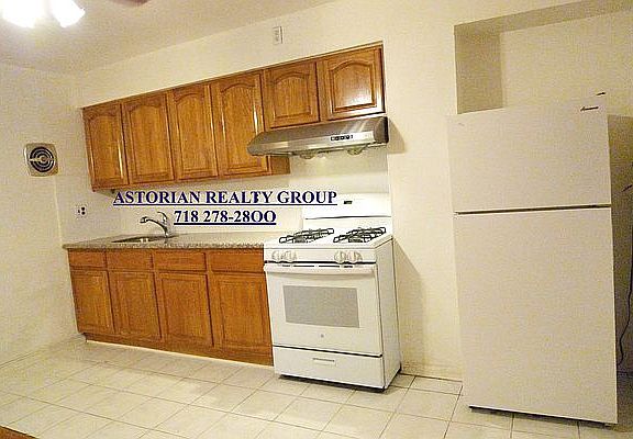4th image of 31-71 36th St #6