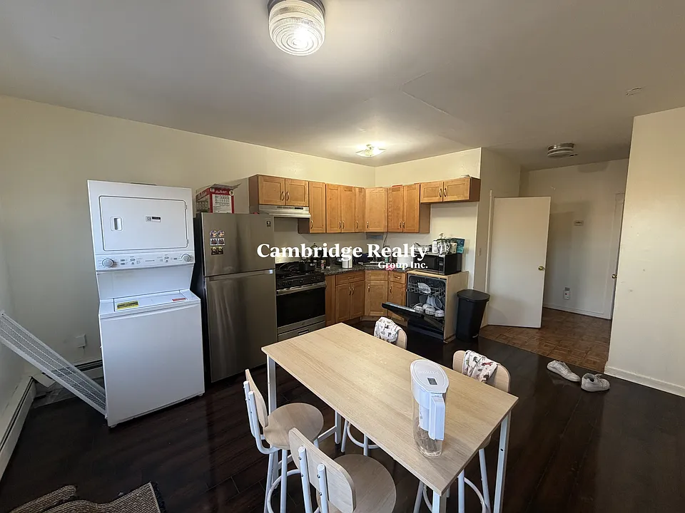 1576 Tremont St #3T