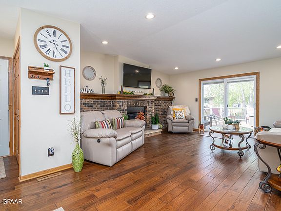 5th image of 236 Circle Hills Dr