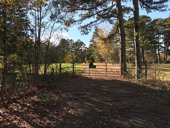 4th image of 1856 County Road 3550
