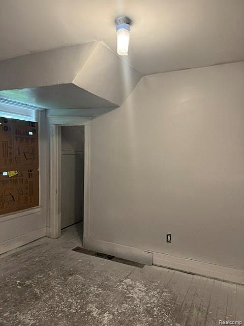 2952 Columbus St, photo 6
