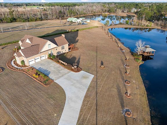 4th image of 42 Claxton Rd