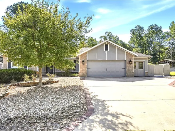 4 Dornoch Ln, Bella Vista, AR 72715