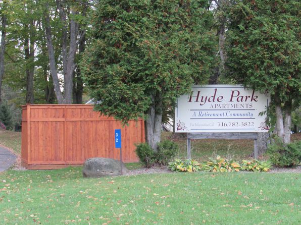 34 Hyde Park Dr #D
