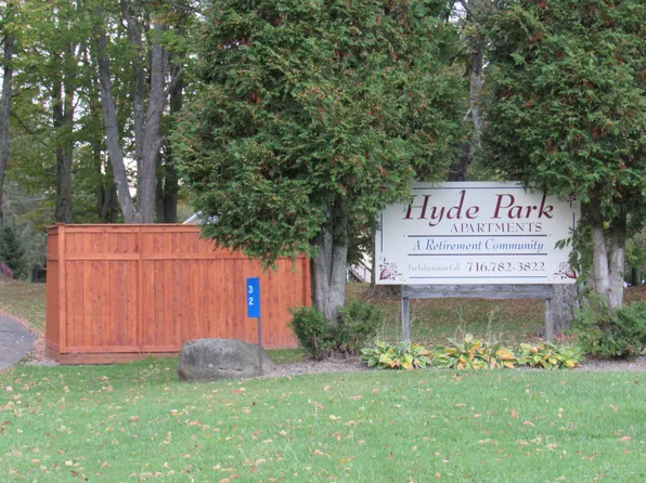 34 Hyde Park Dr #D, Panama, NY 14767