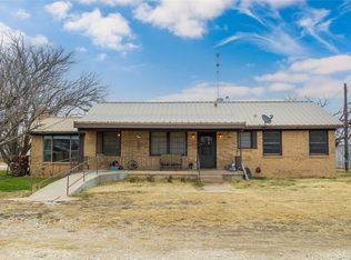 204 3rd St, Talpa, TX 76882