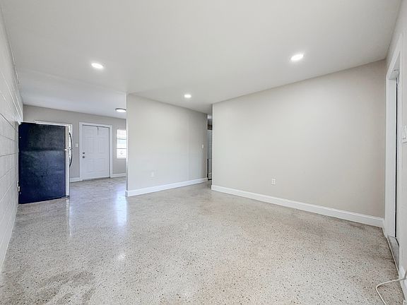 3rd image of 713 N 25th St #11553548