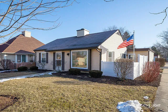 15 Garden Dr photo 1