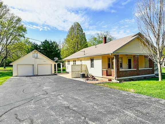 3rd image of 3955 W Fairview Rd