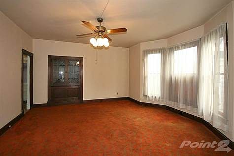 002_Living Room