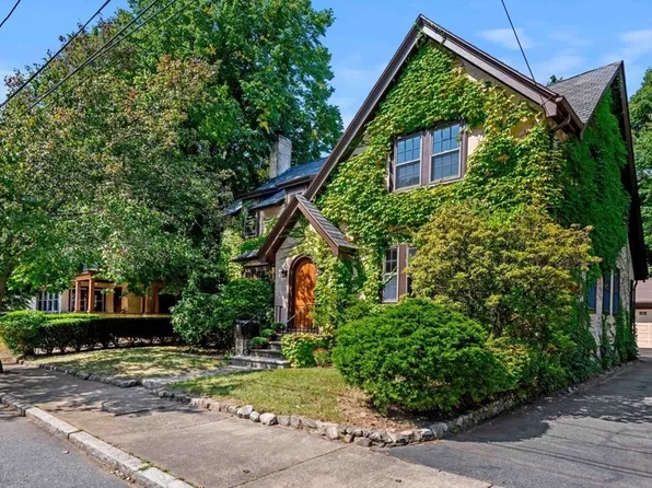 18 Raymond Ave, Salem, MA 01970