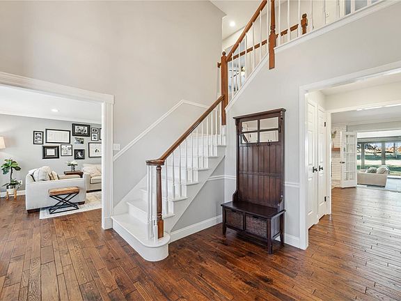 3rd image of 1917 Muir Woods Ln