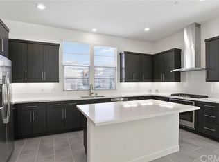 121 Newall, Irvine, CA 92618