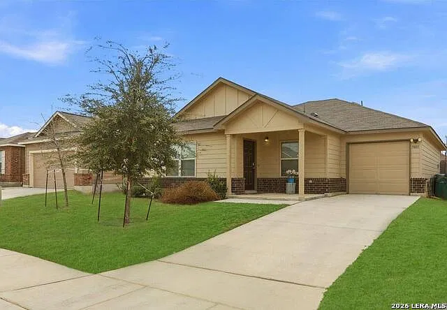 3 bed, 2.0 bath, 1305 sqft, $2,950 — Photo 1