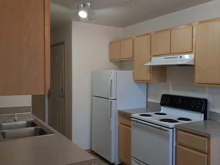 Boulder Creek Apartments — Photo 39