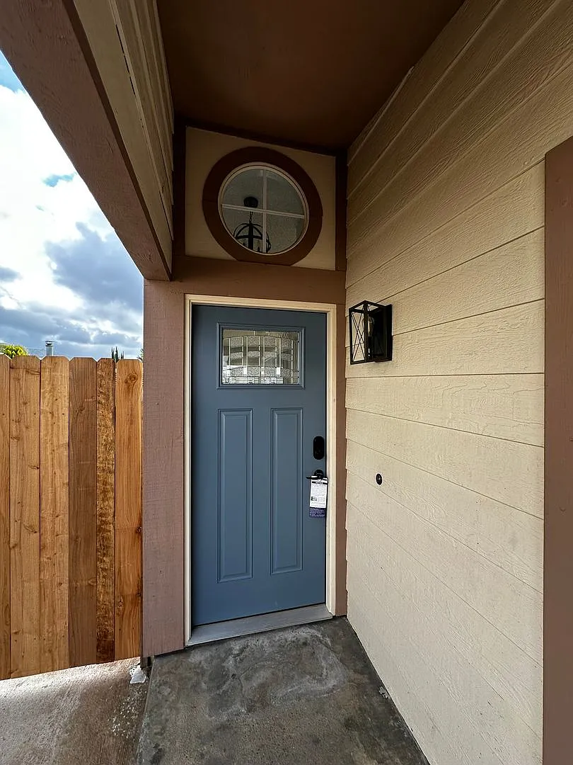 2bd / 1ba Home - Bayless St. (92557) — Photo 2