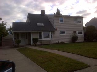 41 Tarry Lane, levittown, NY 11756