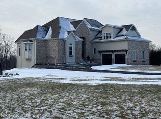 3511 Kipling Cir, Howell, MI 48843