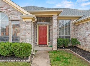 714 Willington Dr, Arlington, TX 76018
