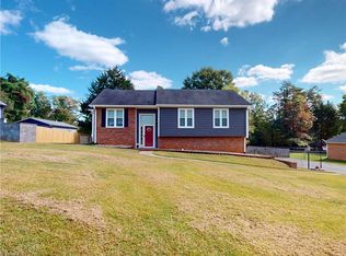402 Lynchburg Rd, Pilot Mtn, NC 27041
