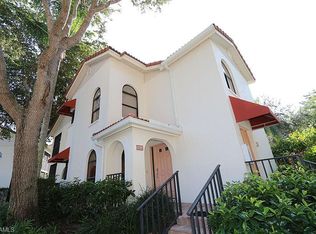 563 Serendipity Dr, Naples, FL 34108