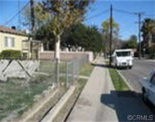 4th image of 1182 W Congress St