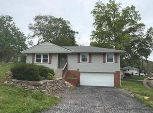 3219 S Vest Ave, Independence, MO 64055