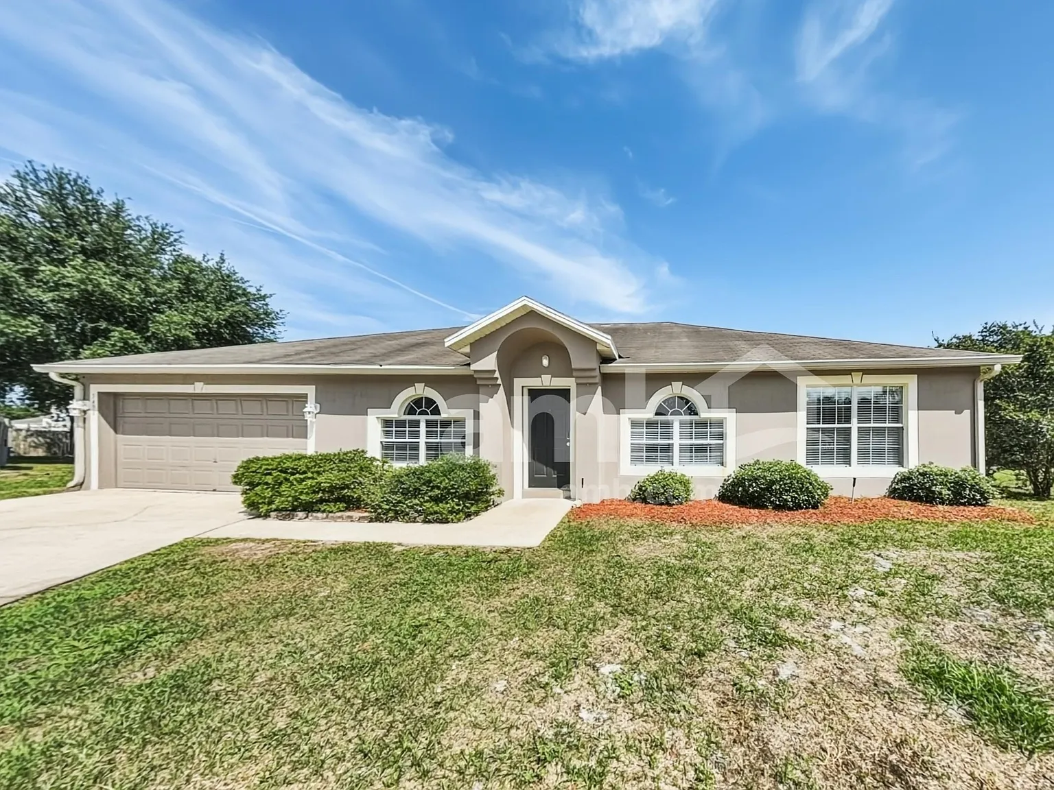 4 bed, 2.0 bath, 2236 sqft, $2,130 — Photo 1