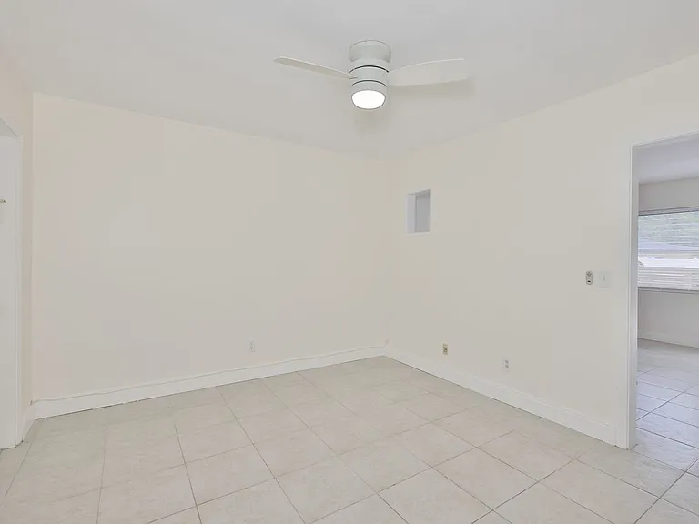 2035 Edgewater Dr #6 — Photo 14