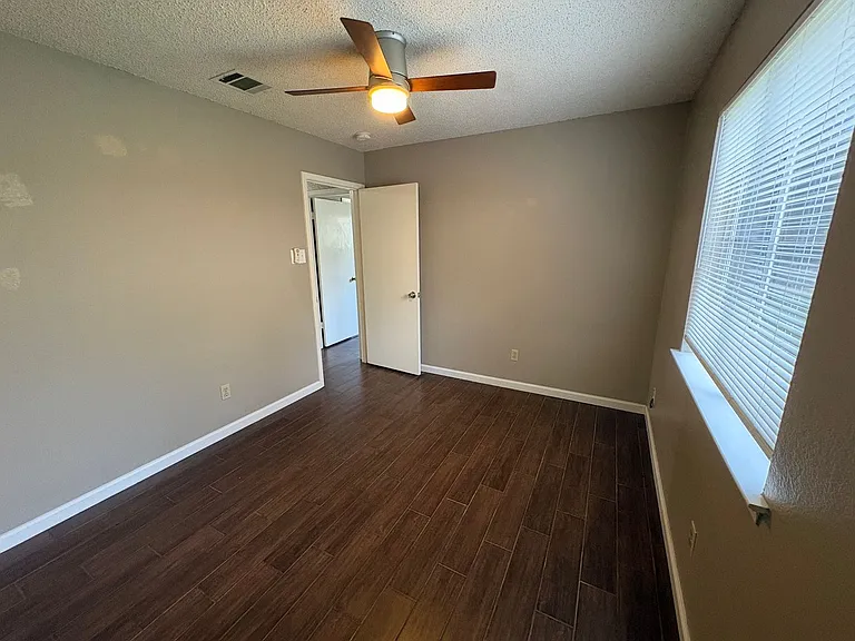 2902 Sabinal Trl — Photo 22