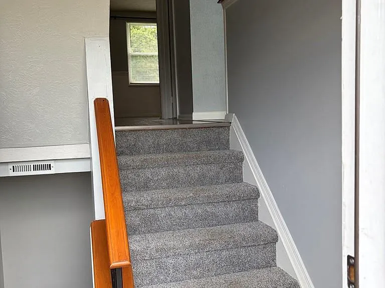 219 Marietta Dr — Photo 3