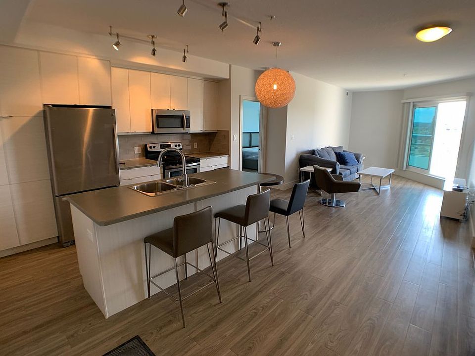 1st image of 10218 King St #431