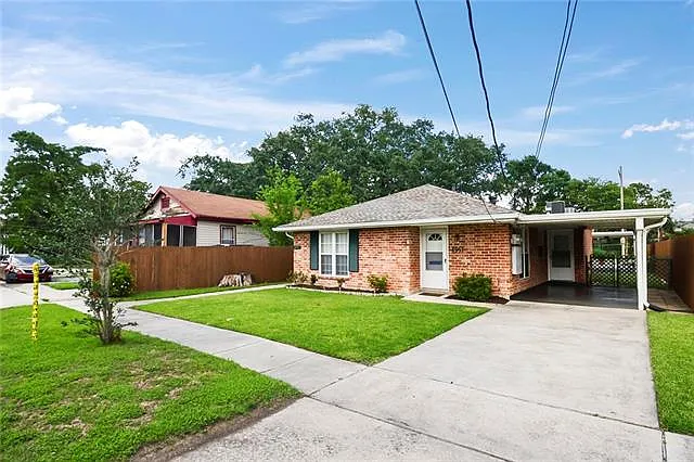 2 bed, 1.0 bath, 850 sqft, $1,350 — Photo 2