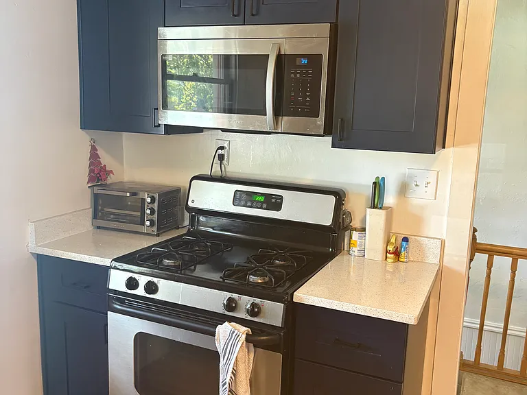 445 E 1700 S — Photo 7