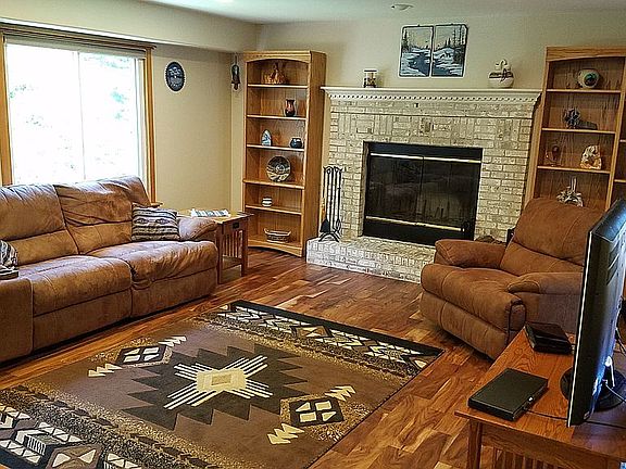 Family Room w/ Fireplace