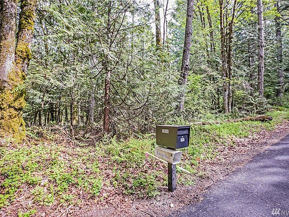 Mail box/sign are at the SW corner of Lot 72