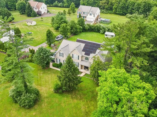 211 Tollgate Rd, Quakertown, PA 18951