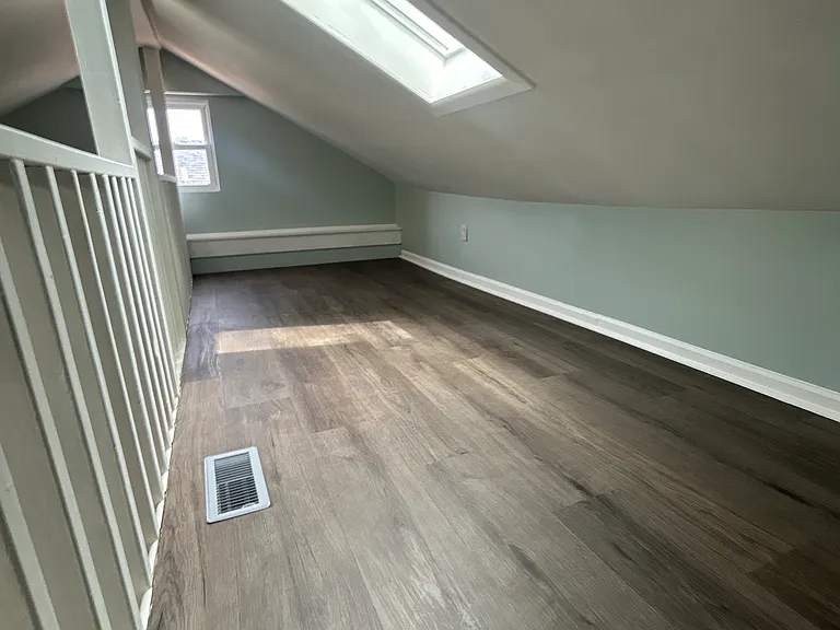4403 Caroline Ave — Photo 10
