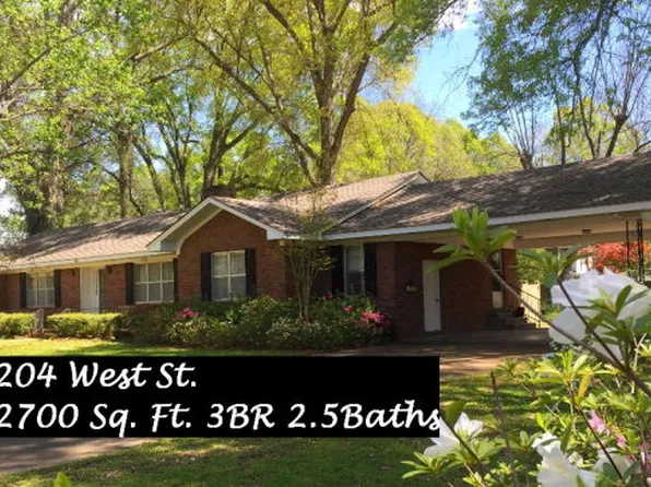 204 West St, Batesville, MS 38606