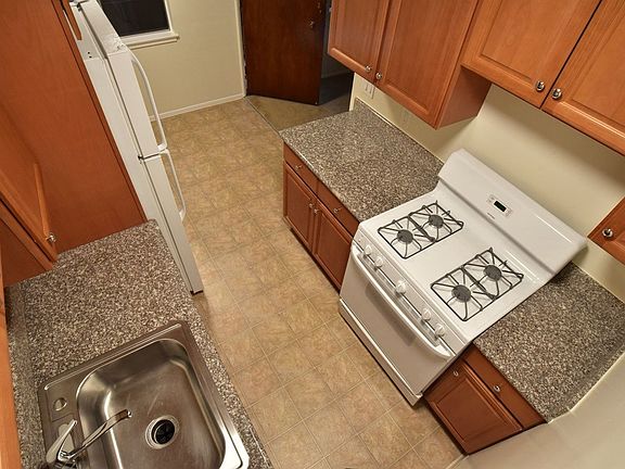 5th image of 5390 Broadway APT 11