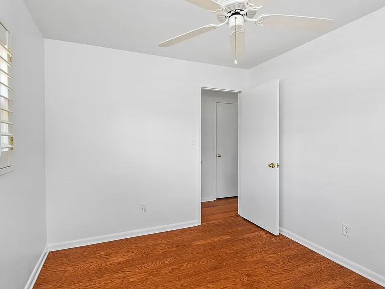 2107 Brookview Dr — Photo 17