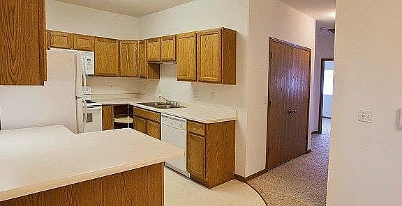 5th image of 3330 56th Ave Unit 204