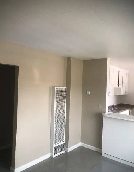 2299 Grove Ave #6 — Photo 2