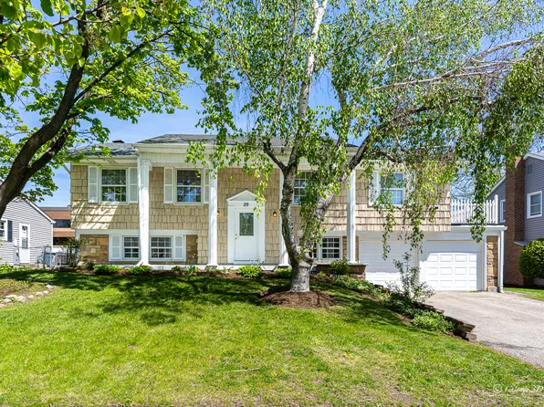 29 Timber Hill Rd, Buffalo Grove, IL 60089