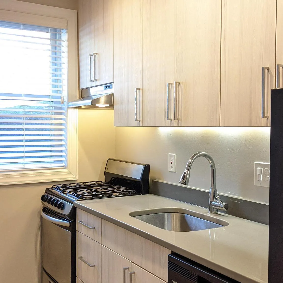 2 bed, 625 sqft, $2,175 — Photo 1