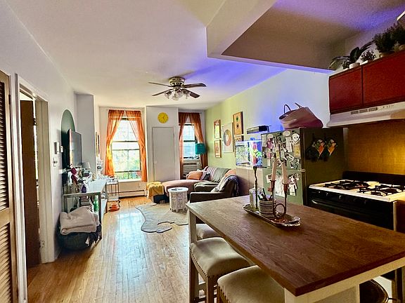 4th image of 298 12th St APT 2R