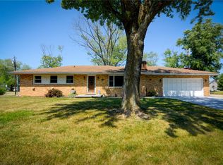 1005 Douglas Dr, Mount Zion, IL