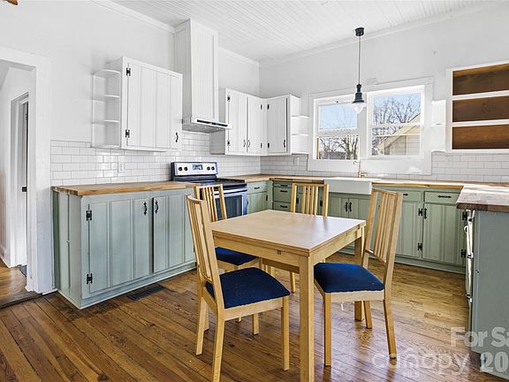 2nd image of 208 S Ransom St